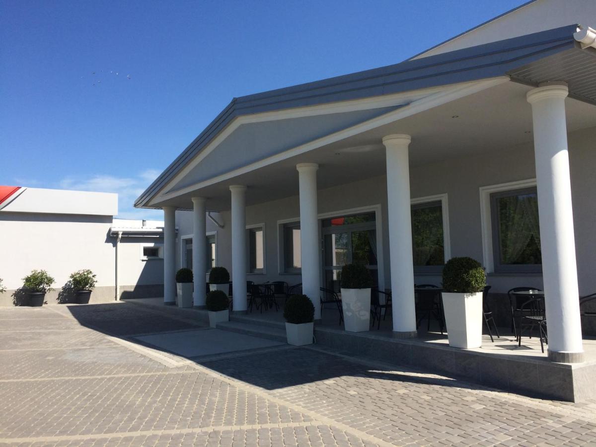 Hotel Arkadia Konskie Εξωτερικό φωτογραφία